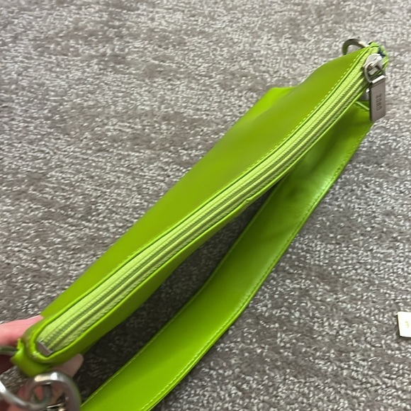 Hobo Lime Green Leather Shoulder Purse - Picture 5 of 13